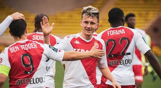 展示了极高 展示了极高