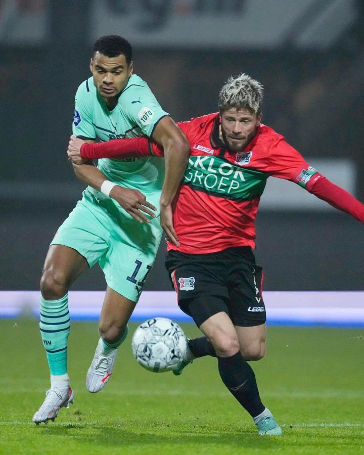 对保罗的攻 对保罗的攻