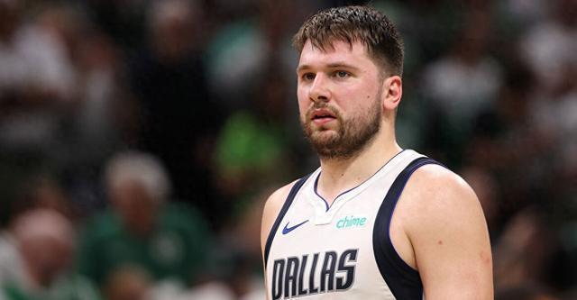 加维赛后与 加维赛后与