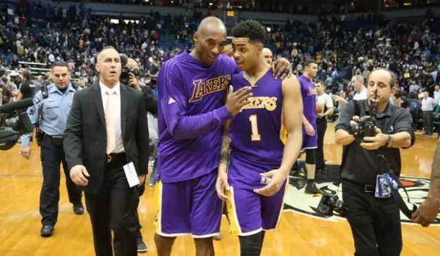 欢呼声里 欢呼声里